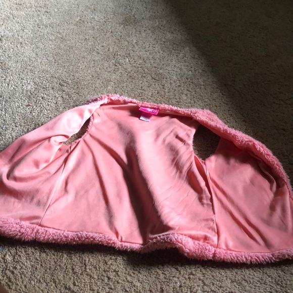 Little girls sweater vest - Picture 2 of 4